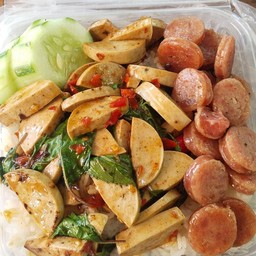 ข้าวกระเพราหมูยอ