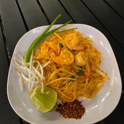 ผัดไทยกุ้งสด