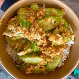 แตงกวาผัดไข่