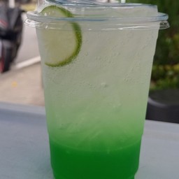 ขวัญน่านคาเฟ่ โชคชัย1