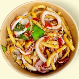 ข้าวผัดหน่อไม้ปลาหมึก