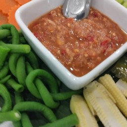 น้ำพริกกะปิผักสด