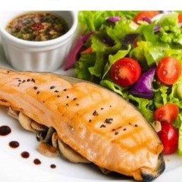 สเต็กปลาแซลมอนสุขภาพ