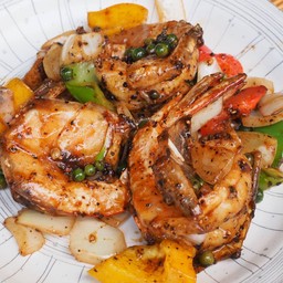 กุ้งผัดพริกไทยดำ