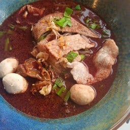 ก๋วยเตี๋ยวเรือประจวบ เจ้เก๋ ตลาดเอสทีเพิ่มสิน