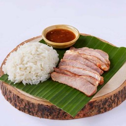 ข้าวหมูย่างน้ำจิ้มแจ่ว