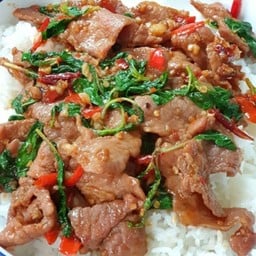 กะเพราหมูชิ้น(ราดข้าว)