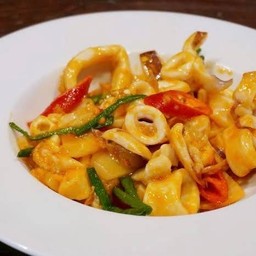 หมึกผัดไข่เค็ม