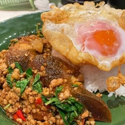 ก๋วยเตี๋ยวป้าชม