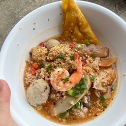 ก๋วยเต๊ยวต้มยำทะเล