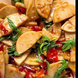 กระเพราหมูยอ