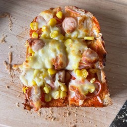 พิซซ่าหน้ารวม