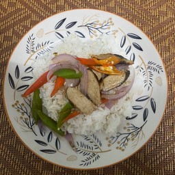 ข้าวผัดพริกสดปลาทูเจ(มังสวิรัติ)