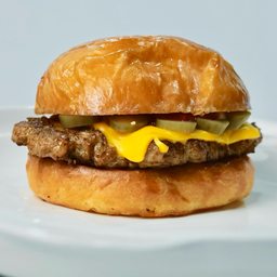 แคแนเดี้ยน ชีสเบอร์เกอร์ (หมู)