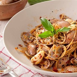 สปาร์เก็ตตี้ หอยลายผัดขี้เมา