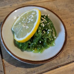 ยำสาหร่ายญี่ปุ่น