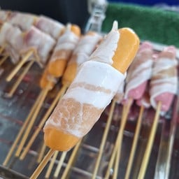 ไส้กรอกชีสพันเบคอน