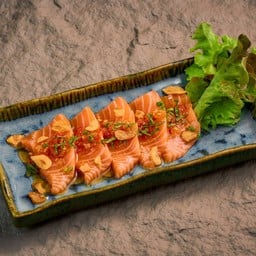 ยำแซลมอน