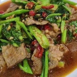 ข้าว คะน้าเนื้อตุ๋น