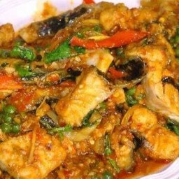 ผัดเผ็ดปลาคัง
