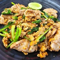 เกาเหลาผัดซีอิ๊วหมูหมัก
