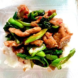 คะน้าหมูหมัก