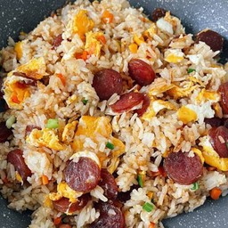ข้าวผัดกุนเชียง