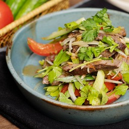 ยำเนื้อย่าง