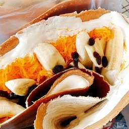 ครีมขนมเบื้องฟู ๆ  ฝอยทอง กล้วยหอม ลูกเกด