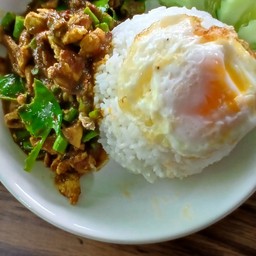 ครัวจ๊ะแดงข้าวแกงอาหารตามสั่ง