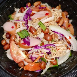 ยำ มาม่า