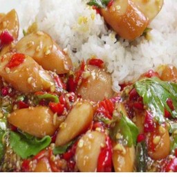 กะเพราฮอตดอกหนังกรอบ(ราดข้าว)