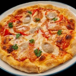 พิซซ่าไส้กรอกรมควัน (Smoked Sausage Pizza)
