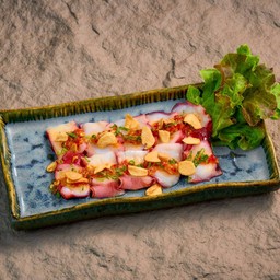 ยำหนวดปลาหมึกยักษ์