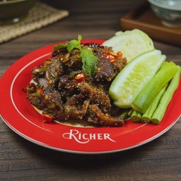 น้ำตกคอหมูย่าง