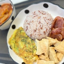 ข้าวชุดแกงส้ม