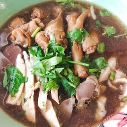 ก๋วยเตี๋ยวไก่มะระนายกึ่ม