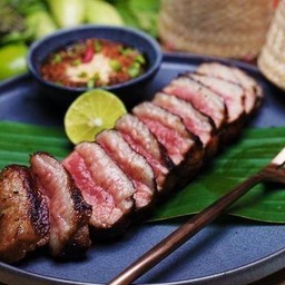 เนื้อย่างจิ้มแจ่ว