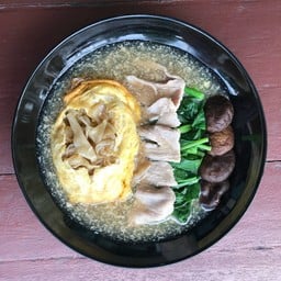 ราดหน้านายลภ บางมด (ชายปุ้ย)