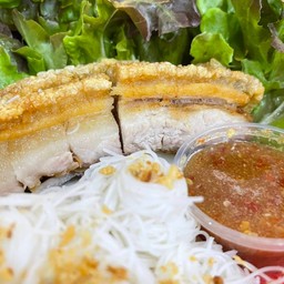 เมี่ยงหมูกรอบ น้ำจิ้มซีฟู้ด