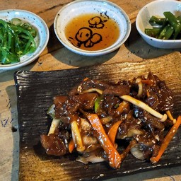 เนื้อออสเตเรียผัดซอส