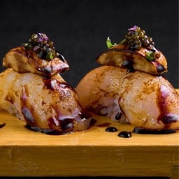 ซูชิหอยเชลล์และฟัวกราส์