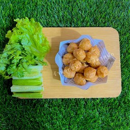 ลูกชิ้นไก่ คลุกแป้งทอด !!!