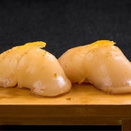 ซูชิหอยเชลล์และยูซุ