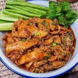 น้ำตกคอหมูย่าง