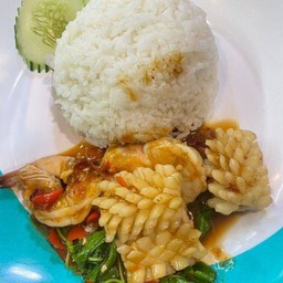 ข้าวกระเพรารวม