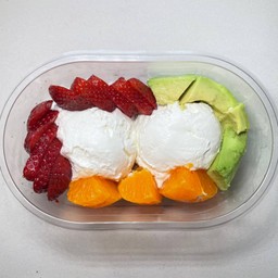 กรีกโยเกิร์ต x ผลไม้