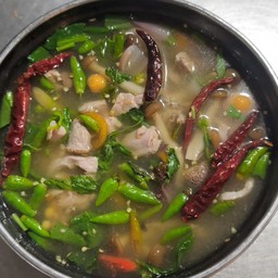 ต้มยำไก่ ไข่อ่อน