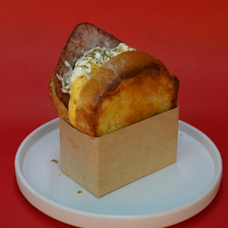 Ham, Egg and Cheese Sandwich Toast (แฮม ไข่ และชีส แซนวิชโทสต์)