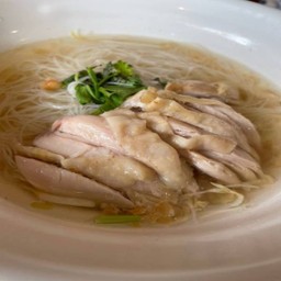 ก๋วยเตี๋ยวไก่น้ำใส